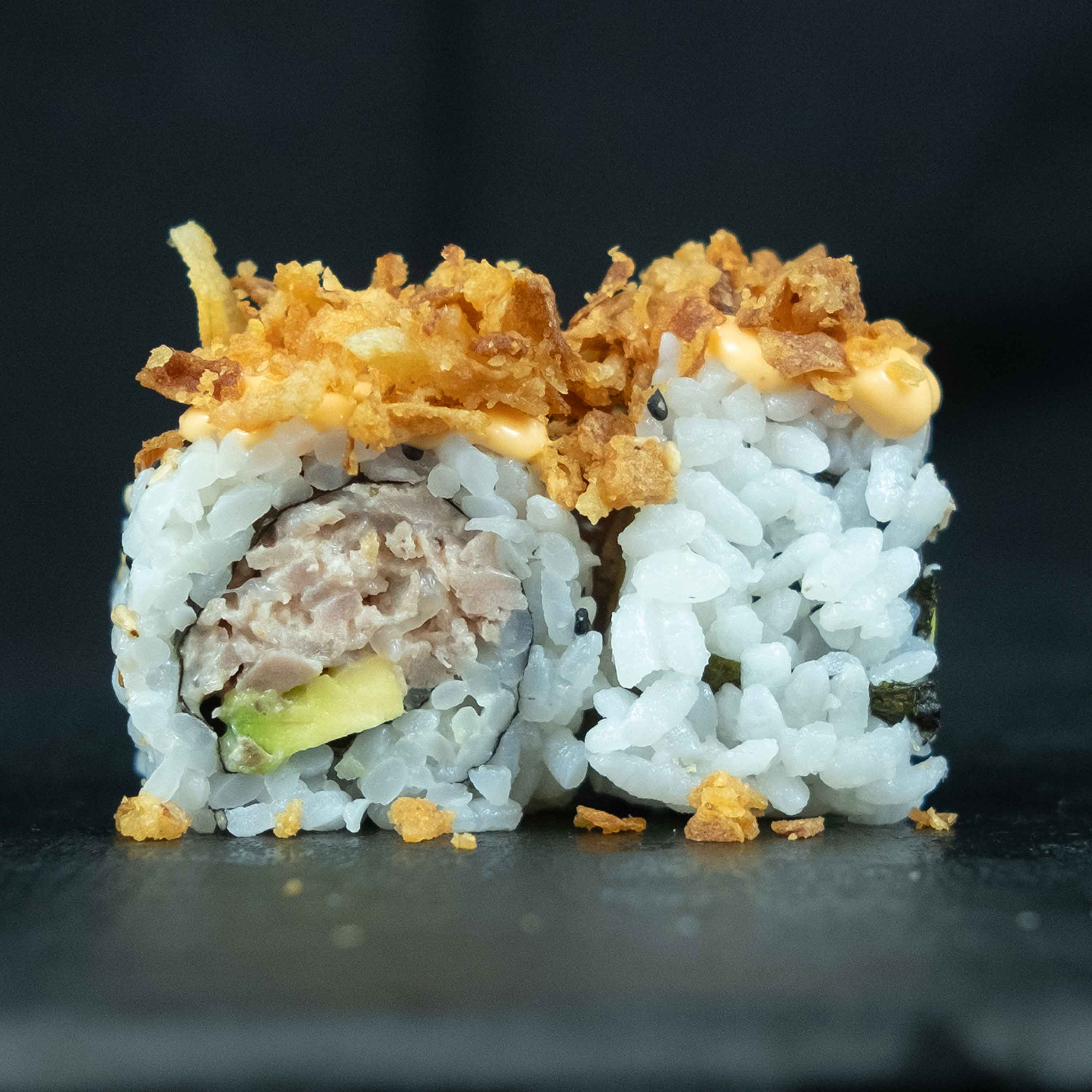 Uramaki tonno cotto onion fry 8pz.